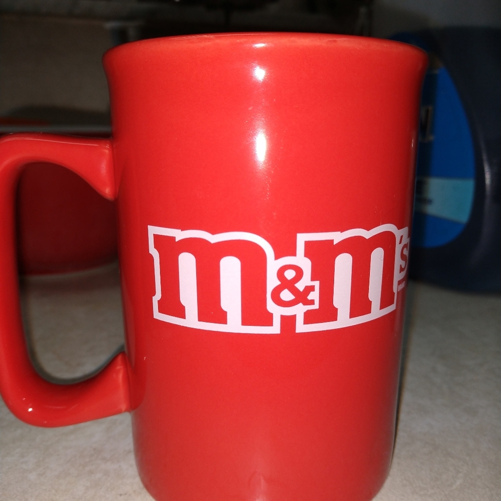 M&M Cup